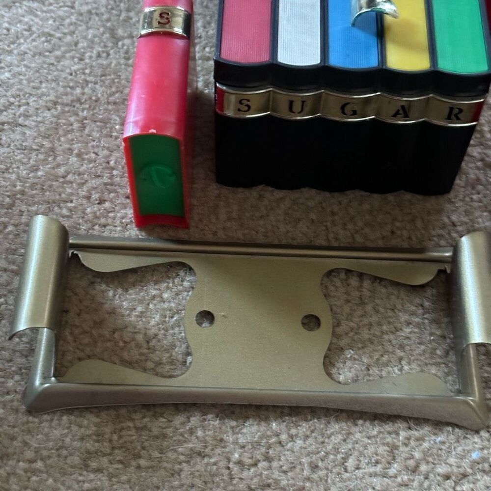 Miniature Book Rack Salt, Pepper ‘N’ Sugar Set In Original Box - Picture 8 of 10